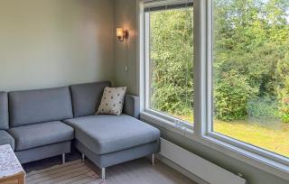 Three Bedroom Cozy Home In Flekkerøy - 9