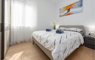 2 Bedroom Gorgeous Apartment In Zadar - 7