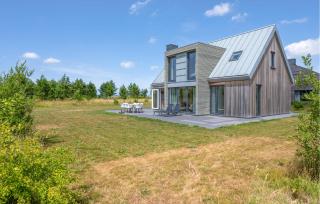 Four Bedroom Stunning Home In Kamperland - 1