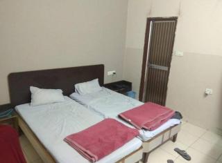 Dhanush Guest House - Kedārnāth - 4