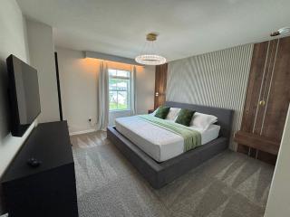 7 Bedrooms 55 Bathrooms Windsor Cay 15898Cc - 1