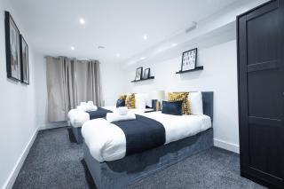 Apartment - Sleeps 4 & Free Parking - Gravesend - 2
