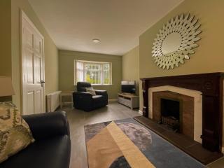 Three Bedroom House In Omagh - Omagh - 1