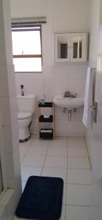 Bandile's cosy home - 5