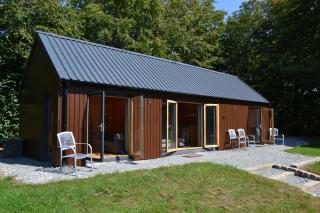 Oak Cabin - Wild Escapes Wrenbury off grid glamping - ages 12 and over - Baddiley - 0
