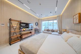 Luxurious studio apartment with private garden - Sharjah - 9