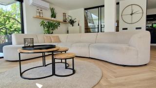 Elegant Luxury Villa with Large Garden, Near Beach & City - 5