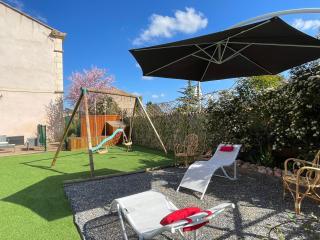 Évasion ensoleillée avec jacuzzi à Cazedarnes - 3