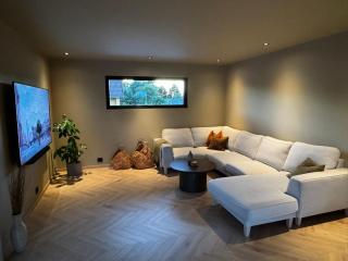 Stort og stilfult hjem med attraktiv beliggenhet - 8