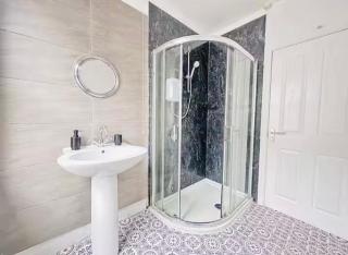 6 bed house in Uplands - Sketty - 5