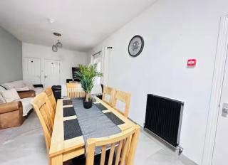 6 bed house in Uplands - Sketty - 1