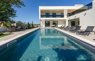 Gorgeous Home In Sikovo - 2