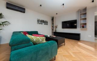 Gorgeous Home In Sikovo - 8