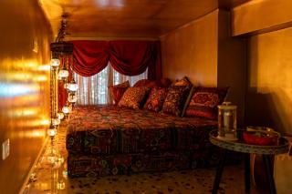 1001 Nights - Low Celling Studio in downtown - 2
