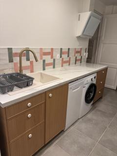 Ancien Atelier Artistique sur Cour Privée - Appartement Paisible en Rez-de-Chaussée - 6