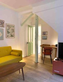 Ancien Atelier Artistique sur Cour Privée - Appartement Paisible en Rez-de-Chaussée - 5