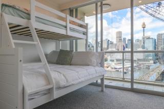 Harbourview & City Skyline Luxury 3BR Retreat - 1
