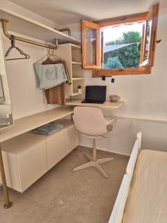 Vacation Unit - Private Terrace, Steps from Sea - Isthmia - 0