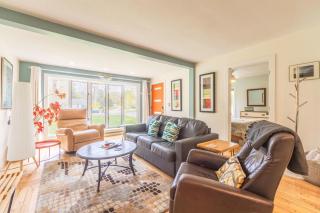 Experience lakeside tranquility at The 9 - Douglas - 5