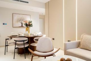 Stylish 3 Br With Prime Location - 4