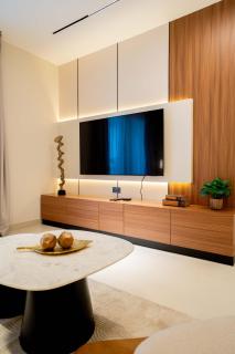 Stylish 3 Br With Prime Location - 2