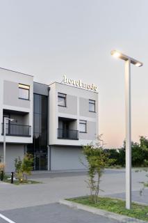 Hotel Node - - 9