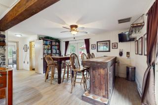 Clark Mountain Chalet - 1