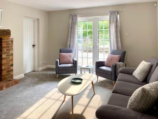 Flowers Farm Cottages - Pangbourne - 2