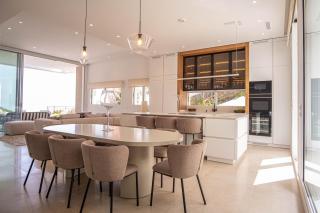 Luxury Villa Sunset Hills by ELE Apartments - 3