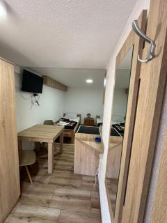 Studio x2 - 1
