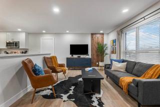 Mile Hi Basecamp Hot tub and Game Room - 0