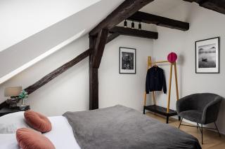 Zesty Family Friendly Elevator Access Old Town - 1