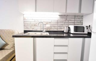 Sea Breeze Duplex Studio in Batroun Souk - 5