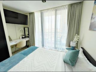 The Minimalist JLT Studio - 7