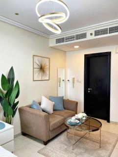 The Minimalist JLT Studio - 4