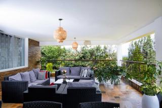 Hilltop Lakeview - 1