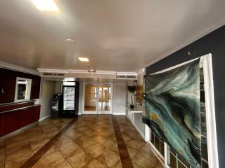 Capital O Kings Inn - 8