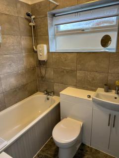 Family friendly 3 bedroom bungalow - 2