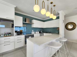 Camps Bay Villa with Impeccable Views! - 5