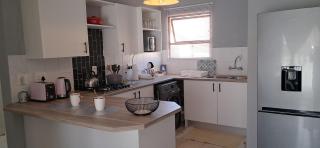 Bandile's cosy home - Honeydew - 5