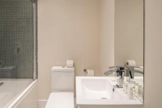 Fitzrovia - Charlotte Street by Viridian Apartments - London - 7