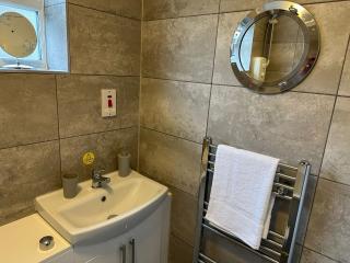 Family friendly 3 bedroom bungalow - 1