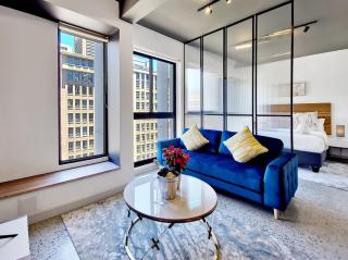 Beautiful,central,secure- hotel living for couples - 4