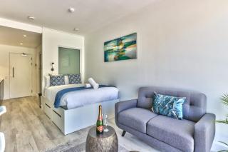 Contemporary arty Studio Balcony Mountain views - Le Cap - 7