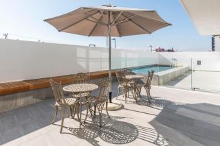 Arty Modern Design Studio with Balcony and Pool - Kapstadt - 9