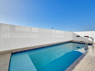Arty Modern Design Studio with Balcony and Pool - Kapstadt - 7