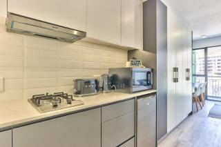 Arty Modern Design Studio with Balcony and Pool - Kapstadt - 5