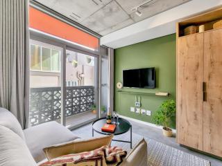 Private Holiday unit, Seapoint. - Cape Town - 6
