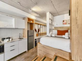 Private Holiday unit, Seapoint. - Cape Town - 2