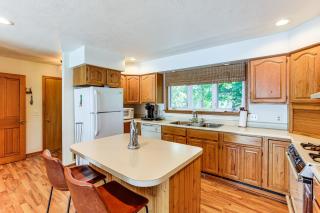 8 Mi to State Park Waterfront Home on Duck Lake - 2